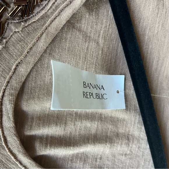 Banana Republic Factory v-neck beaded NWT shirt sleeve tee size small - Picture 4 of 11